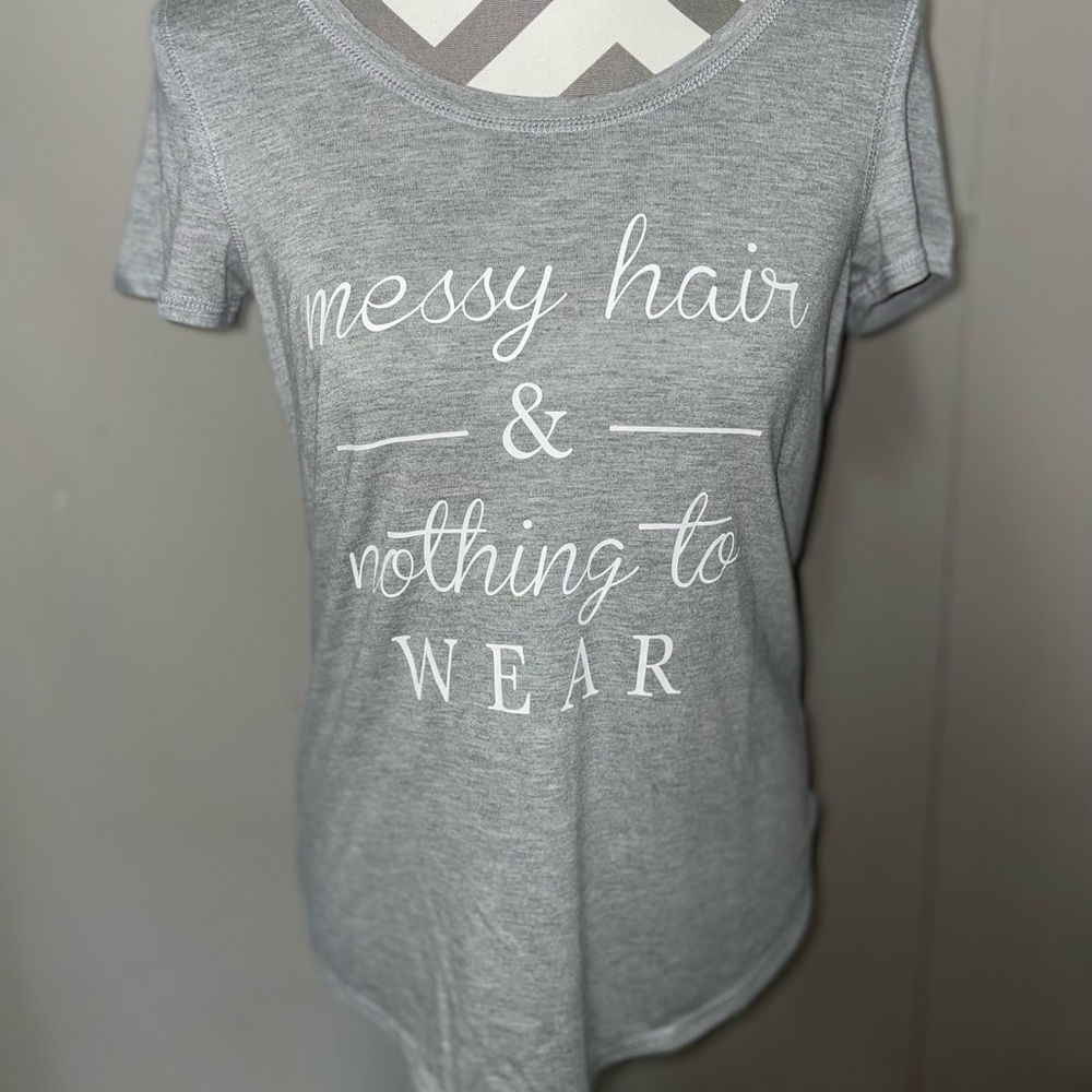 Maurice’s gray top